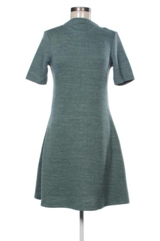 Kleid C&A, Größe M, Farbe Grün, Preis 25,99 €