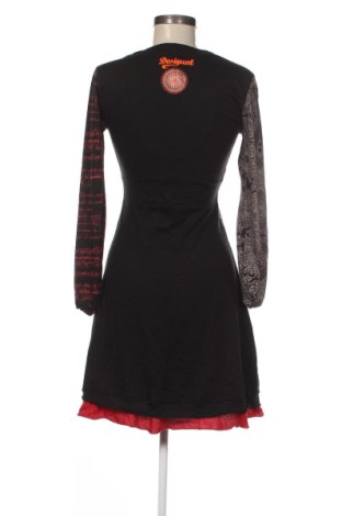 Рокля Desigual, Размер M, Цвят Многоцветен, Цена 42,43 €