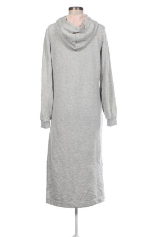 Kleid Edc By Esprit, Größe M, Farbe Grau, Preis € 13,99