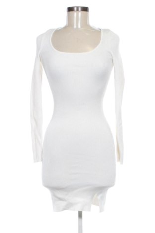 Рокля Fb Sister, Размер M, Цвят Екрю, Цена 10,22 €