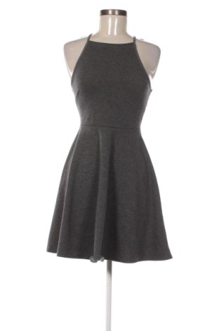 Šaty  Gina Tricot, Veľkosť S, Farba Sivá, Cena  16,95 €