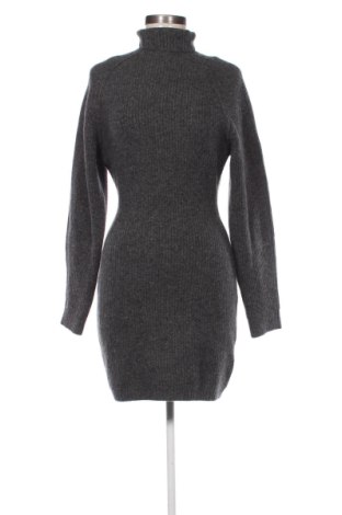 Šaty  H&M, Velikost M, Barva Šedá, Cena  156,00 Kč