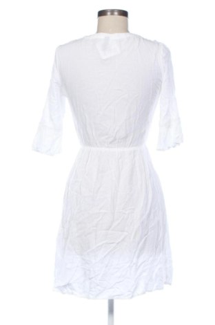 Рокля H&M Divided, Размер M, Цвят Бял, Цена 20,45 €