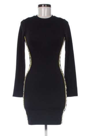 Рокля H&M Divided, Размер S, Цвят Многоцветен, Цена 4,09 €