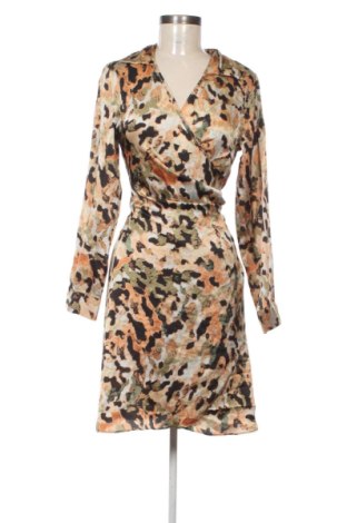 Sukienka In April 1986, Rozmiar M, Kolor Kolorowy, Cena 129,99 zł