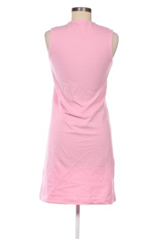 Рокля Lacoste, Размер M, Цвят Розов, Цена 179,72 €