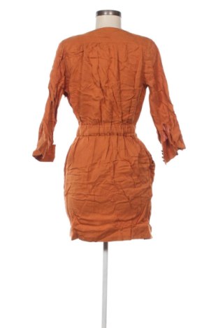 Šaty  Mango, Velikost M, Barva Hnědá, Cena  309,00 Kč