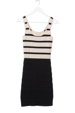 Šaty  Mango, Velikost XS, Barva Vícebarevné, Cena  339,00 Kč