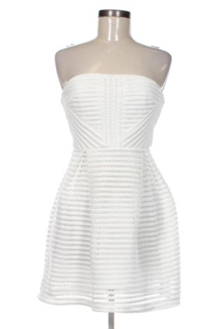 Ruha Missguided, Méret M, Szín Fehér, Ár 4 489 Ft