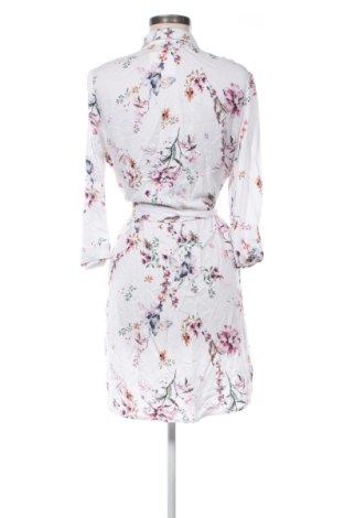 Рокля Mohito, Размер M, Цвят Многоцветен, Цена 15,84 €