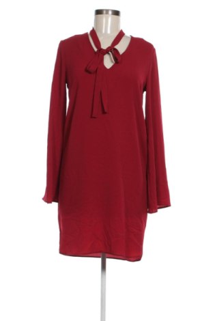 Ruha Motivi, Méret M, Szín Piros, Ár 5 129 Ft