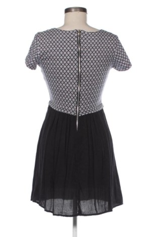 Šaty  New Look, Veľkosť XL, Farba Viacfarebná, Cena  7,95 €