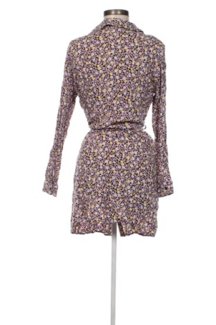 Šaty  Pieces, Velikost L, Barva Vícebarevné, Cena  567,00 Kč
