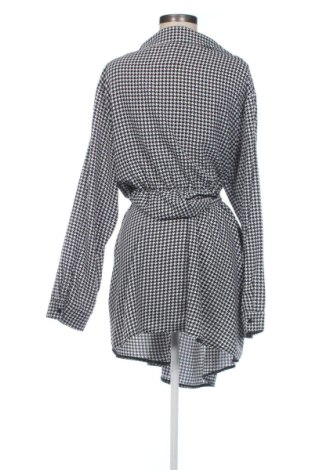 Kleid Pretty Little Thing, Größe XXL, Farbe Mehrfarbig, Preis € 13,99