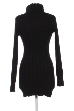 Рокля Pretty Little Thing, Размер XS, Цвят Черен, Цена 10,73 €