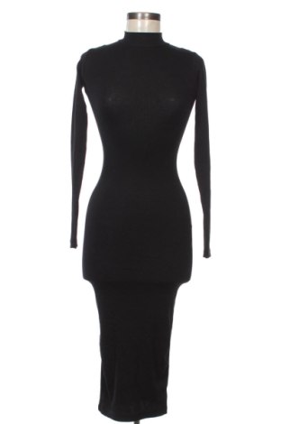 Рокля Pull&Bear, Размер XS, Цвят Черен, Цена 8,18 €