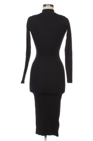 Рокля Pull&Bear, Размер XS, Цвят Черен, Цена 8,18 €