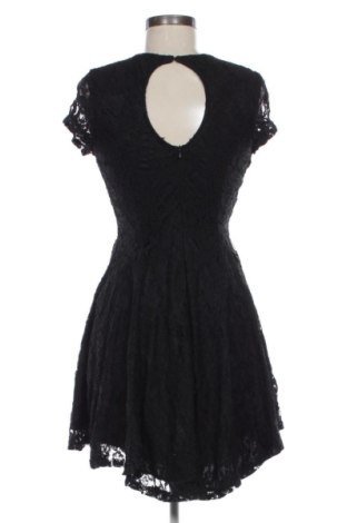 Sukienka Rebellion Again, Rozmiar M, Kolor Czarny, Cena 104,99 zł