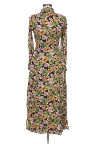 Рокля Reserved, Размер XS, Цвят Многоцветен, Цена 23,51 €