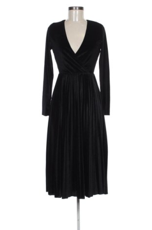 Рокля Reserved, Размер S, Цвят Черен, Цена 20,00 €