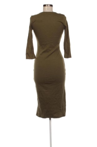 Sukienka Reserved, Rozmiar M, Kolor Zielony, Cena 98,99 zł