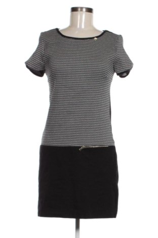 Sukienka Rinascimento, Rozmiar M, Kolor Kolorowy, Cena 95,99 zł