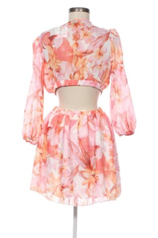 Рокля SHEIN, Размер M, Цвят Многоцветен, Цена 5,62 €