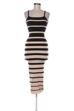 Рокля SHEIN, Размер S, Цвят Многоцветен, Цена 10,73 €