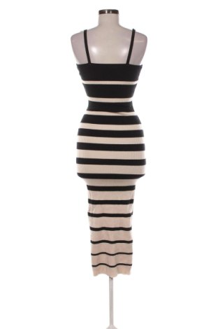 Рокля SHEIN, Размер S, Цвят Многоцветен, Цена 10,73 €