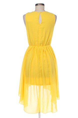Рокля Silvian Heach, Размер M, Цвят Жълт, Цена 21,87 €