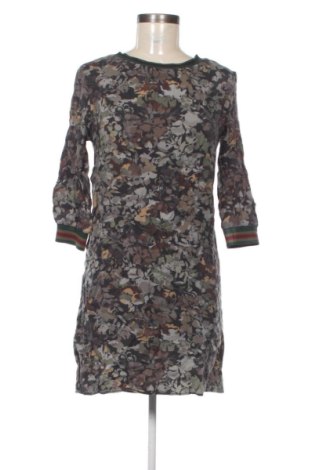 Рокля Sisley, Размер M, Цвят Многоцветен, Цена 42,43 €