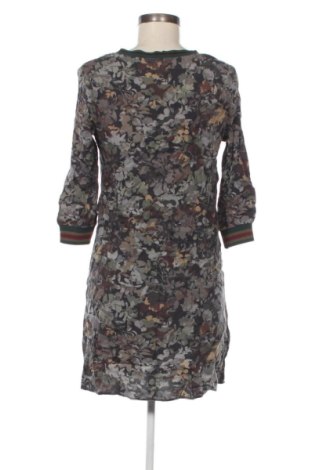 Рокля Sisley, Размер M, Цвят Многоцветен, Цена 42,43 €