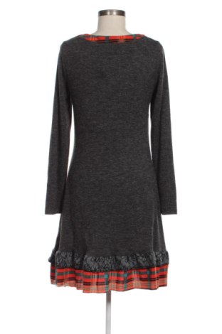 Sukienka Stella, Rozmiar M, Kolor Kolorowy, Cena 141,67 zł