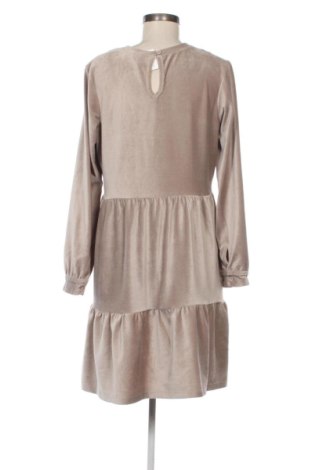 Kleid Stitch & Soul, Größe M, Farbe Beige, Preis € 19,97