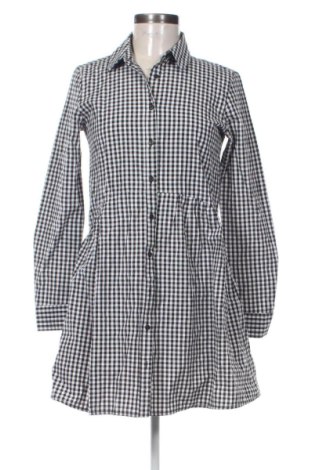 Рокля Stradivarius, Размер S, Цвят Многоцветен, Цена 6,13 €