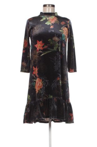 Kleid Stradivarius, Größe M, Farbe Mehrfarbig, Preis € 6,99