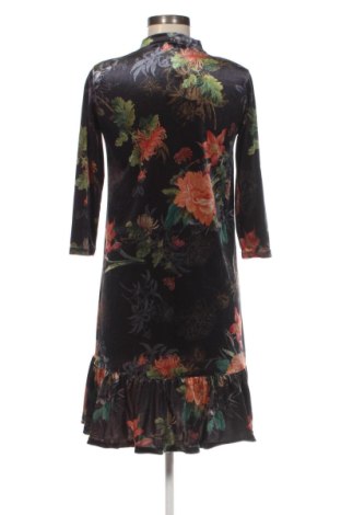 Kleid Stradivarius, Größe M, Farbe Mehrfarbig, Preis € 6,99