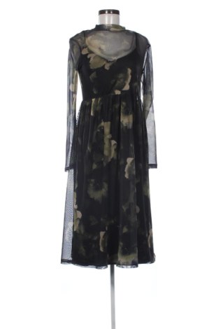 Šaty  VILA, Velikost M, Barva Vícebarevné, Cena  319,00 Kč