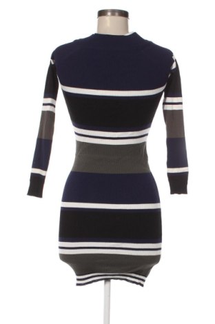 Рокля Voyelles, Размер XS, Цвят Многоцветен, Цена 20,45 €