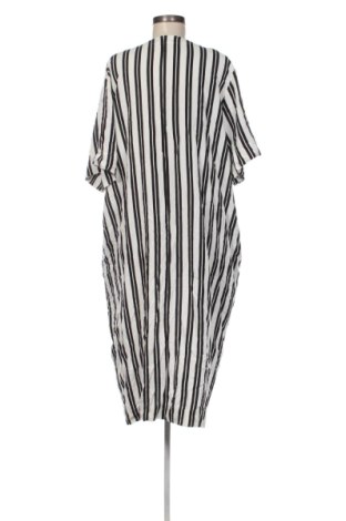 Рокля Weekday, Размер XXL, Цвят Многоцветен, Цена 34,27 €