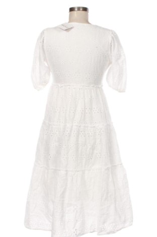 Kleid Xside, Größe S, Farbe Weiß, Preis 25,99 €