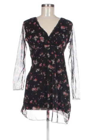 Kleid Zuiki, Größe M, Farbe Mehrfarbig, Preis € 5,99