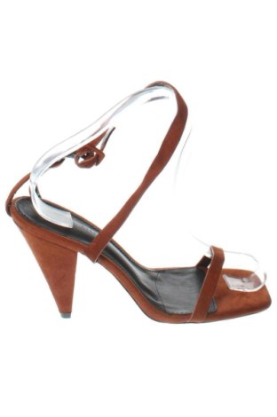 Sandale Reserved, Mărime 41, Culoare Maro, Preț 150,99 Lei