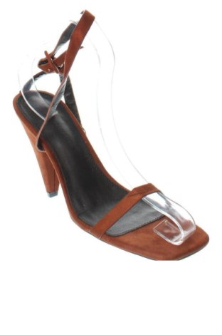 Sandale Reserved, Mărime 41, Culoare Maro, Preț 150,99 Lei