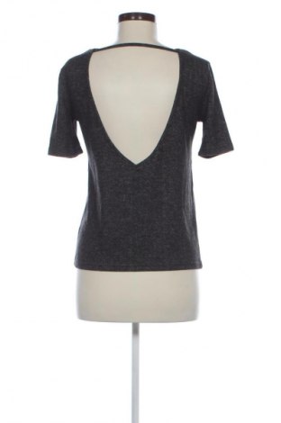 Dámská halenka Pimkie, Velikost M, Barva Šedá, Cena  29,00 Kč