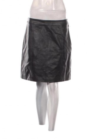 Кожена пола Hema, Размер M, Цвят Черен, Цена 2,04 €