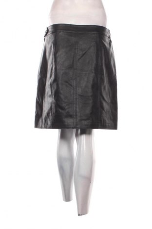 Кожена пола Hema, Размер M, Цвят Черен, Цена 2,04 €