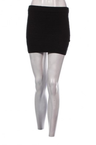 Пола Amisu, Размер S, Цвят Черен, Цена 2,04 €