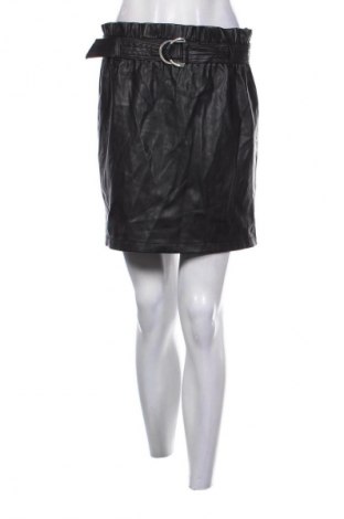 Пола Amisu, Размер M, Цвят Черен, Цена 2,04 €