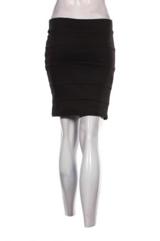 Пола Amisu, Размер S, Цвят Черен, Цена 2,04 €